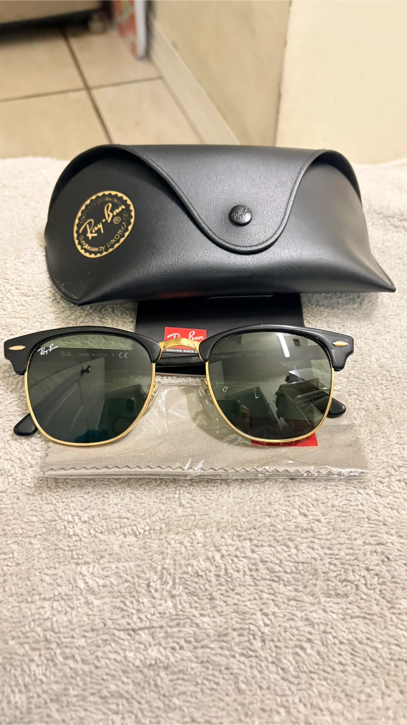 Ray-Ban Clubmaster Sunglasses with Case