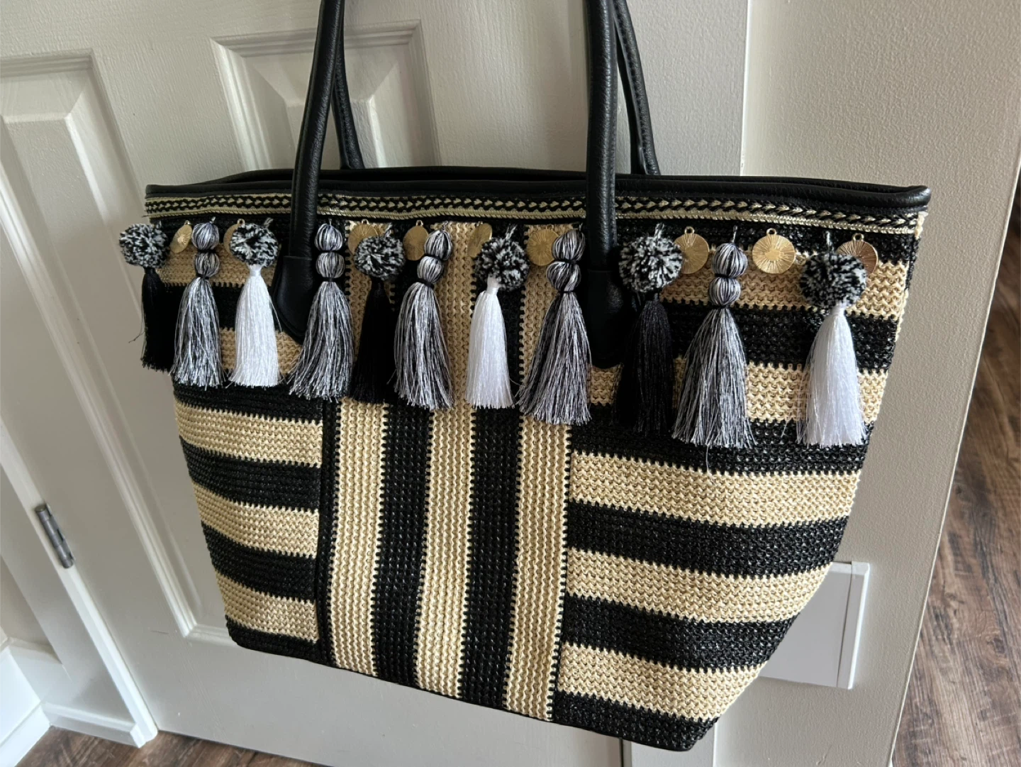 Beach Tote Bag with Tassels - photo 3