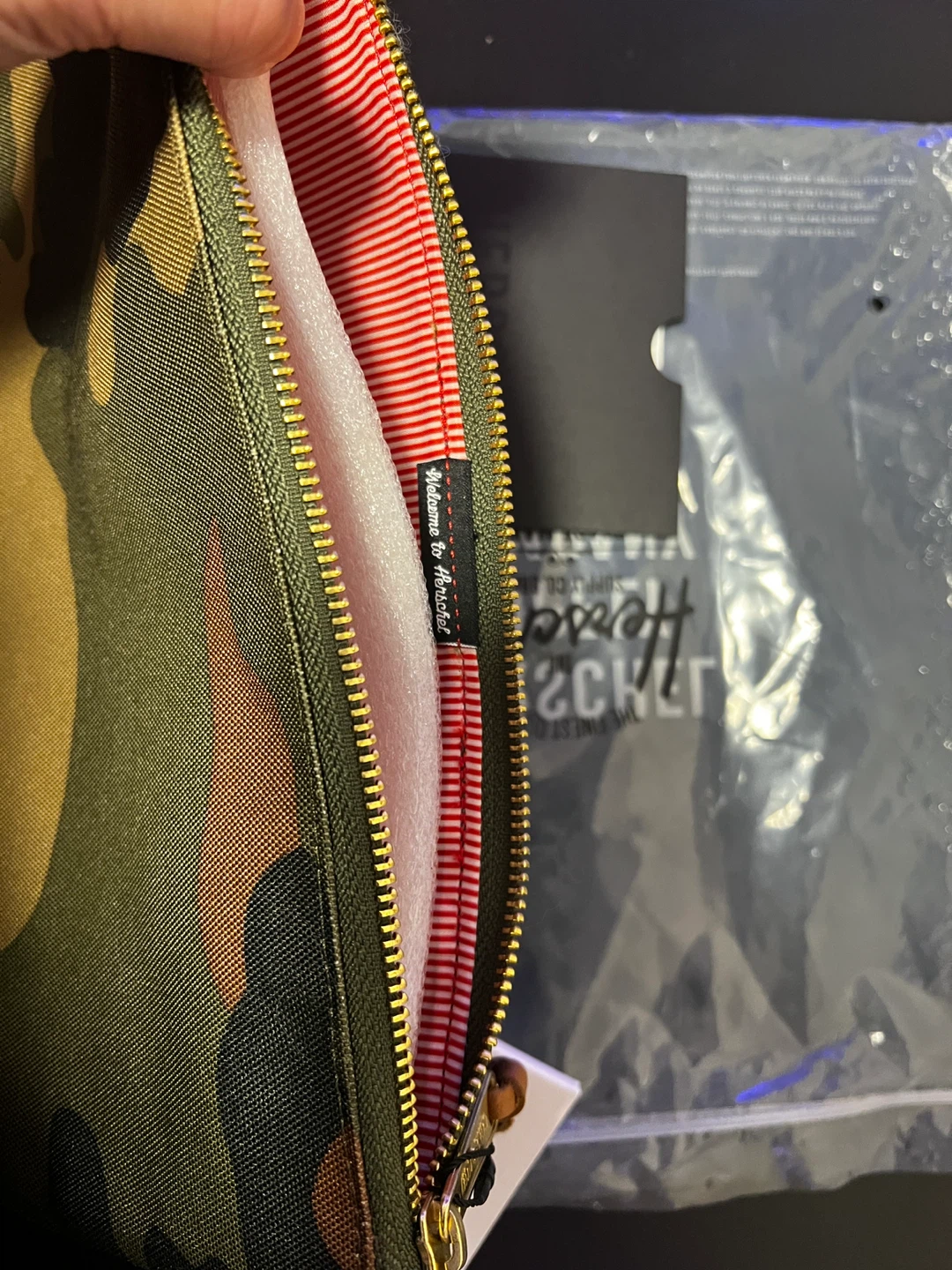 Herschel Network XL Camo Pouch - New - photo 2