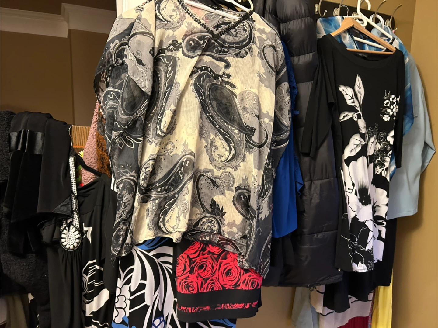 Clothing Lot - photo 3