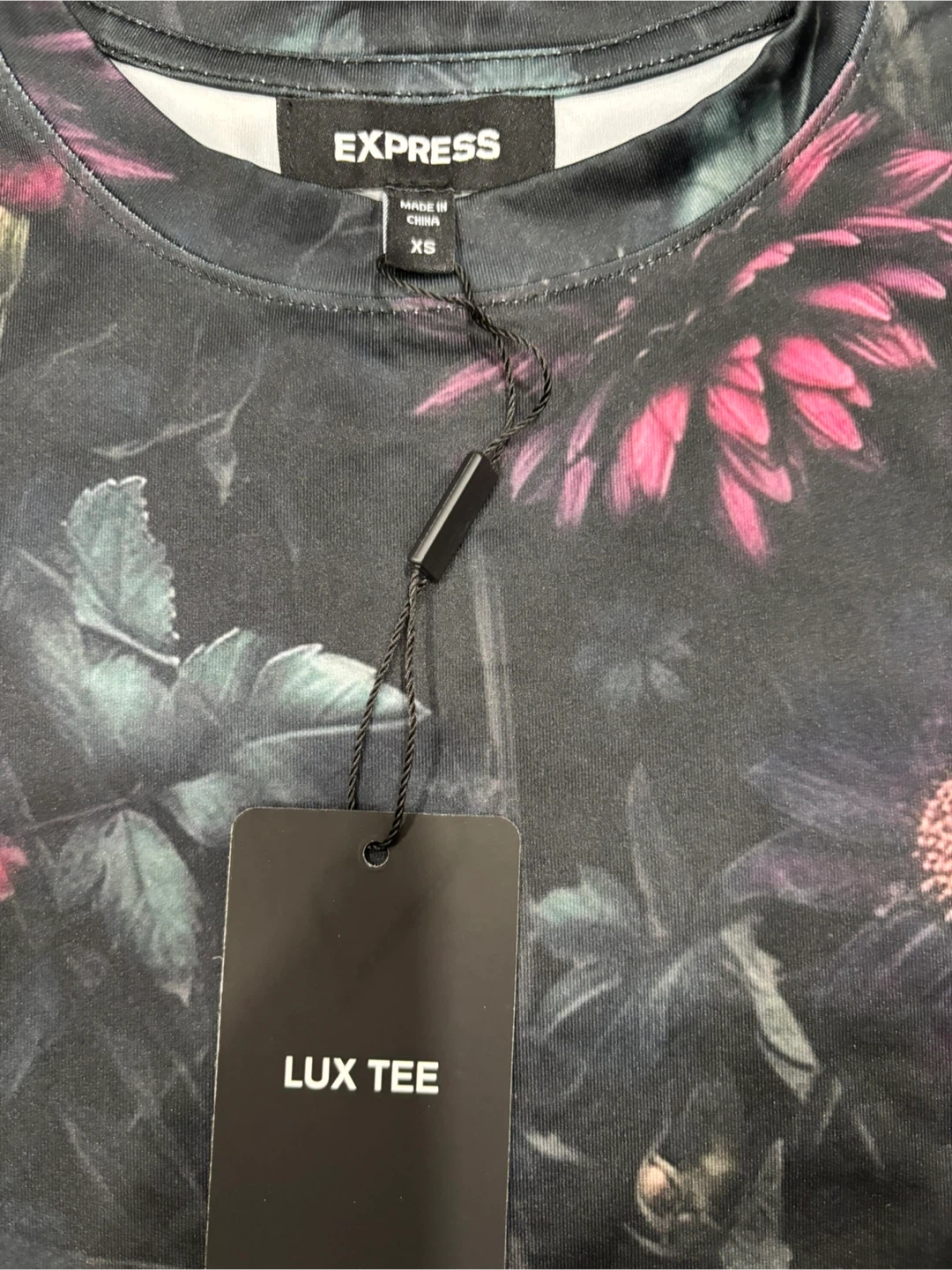 Express Lux Tee Floral - Size XS - New - photo 4