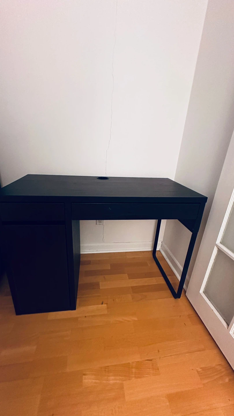 Black Desk with Drawers - photo 2