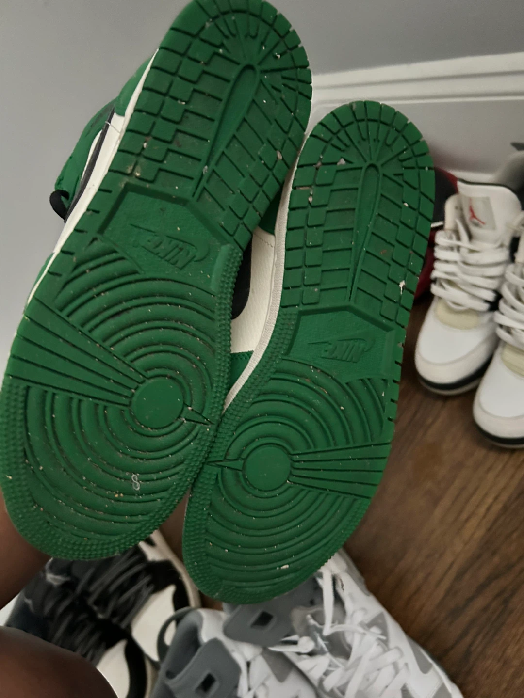 Nike Air Jordan 1 Retro High Lucky Green - photo 3