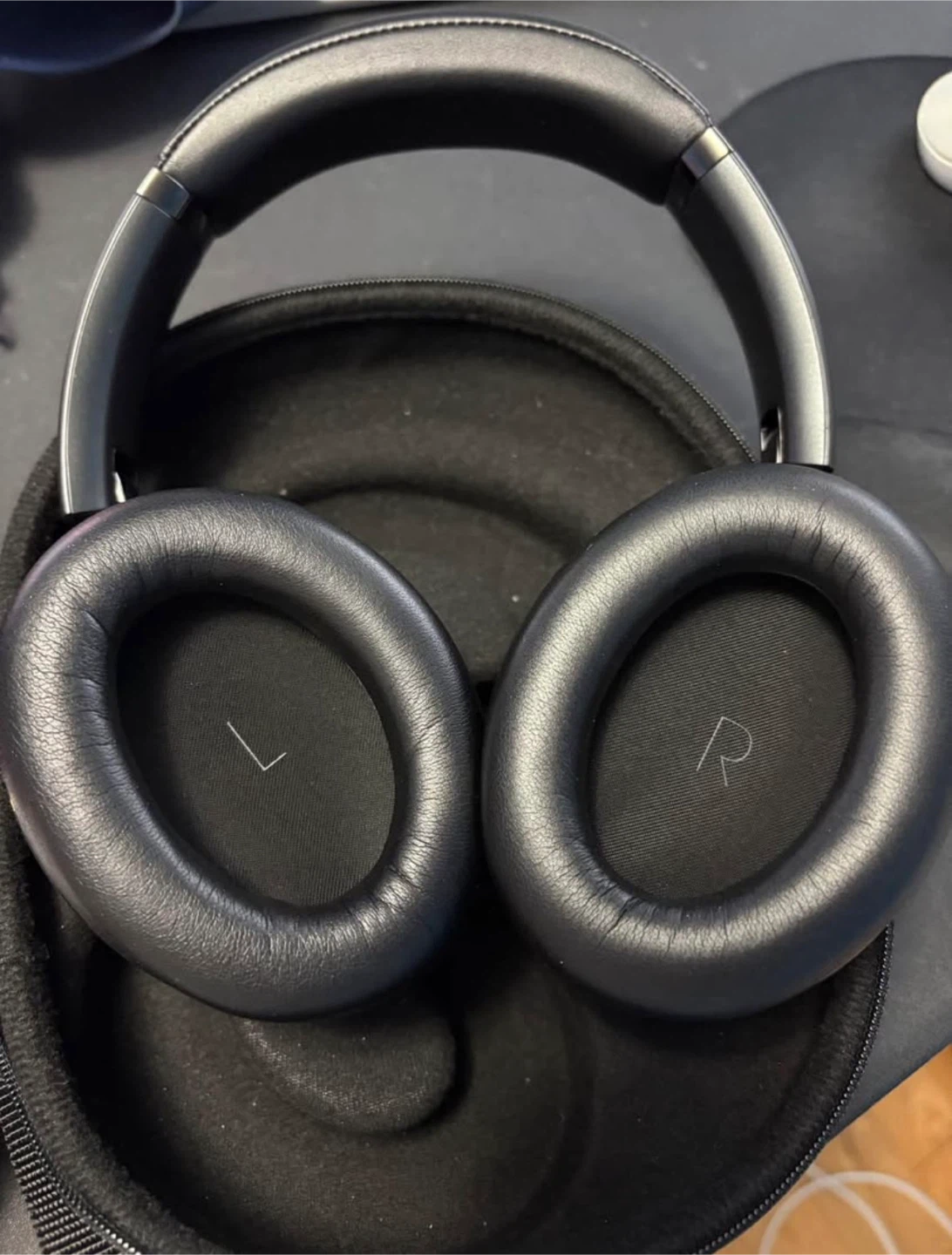 JBL Tour One M2 Wireless Headphones - photo 2