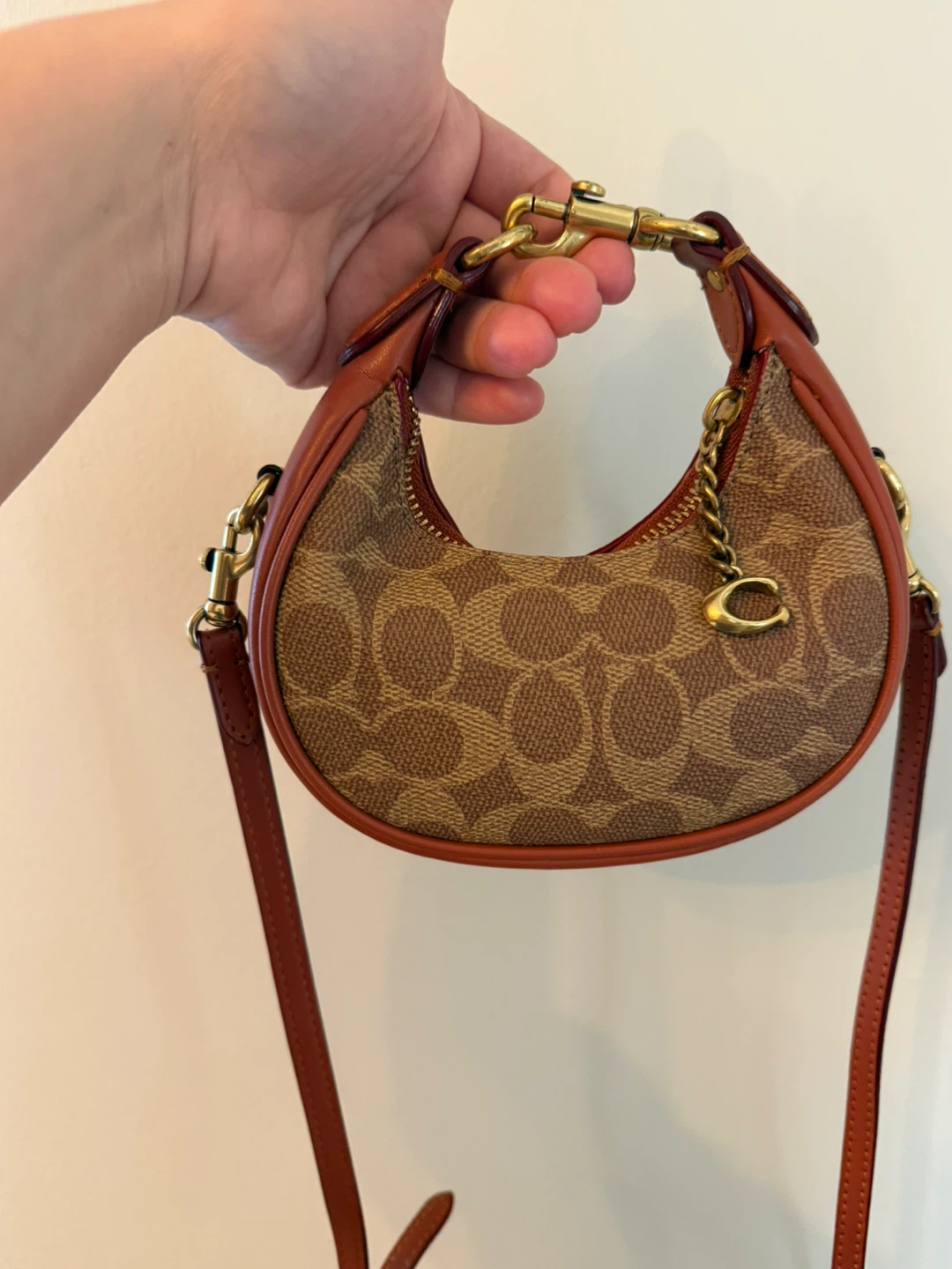 Coach Mini Kelsey Crossbody Bag 🥕