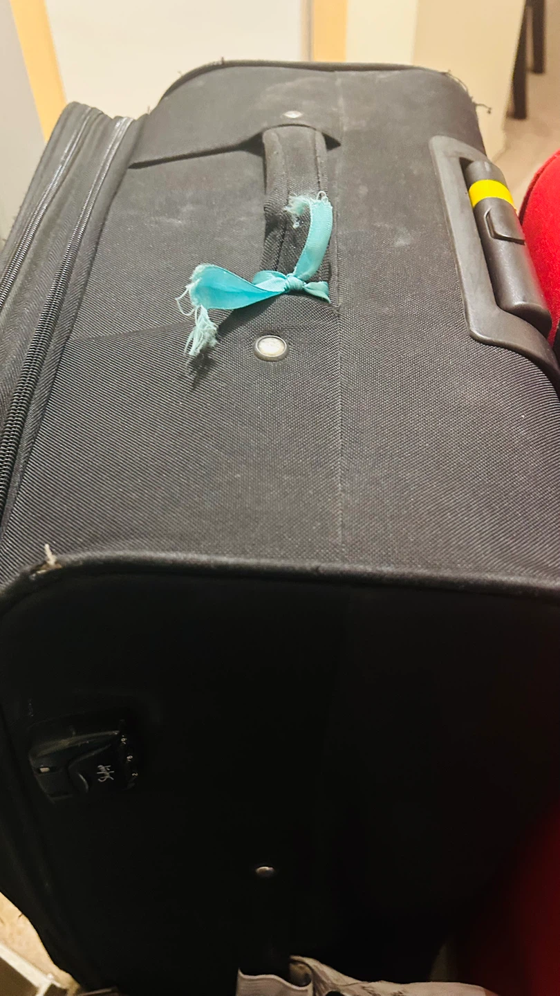 Skyflite Black Suitcase - photo 4