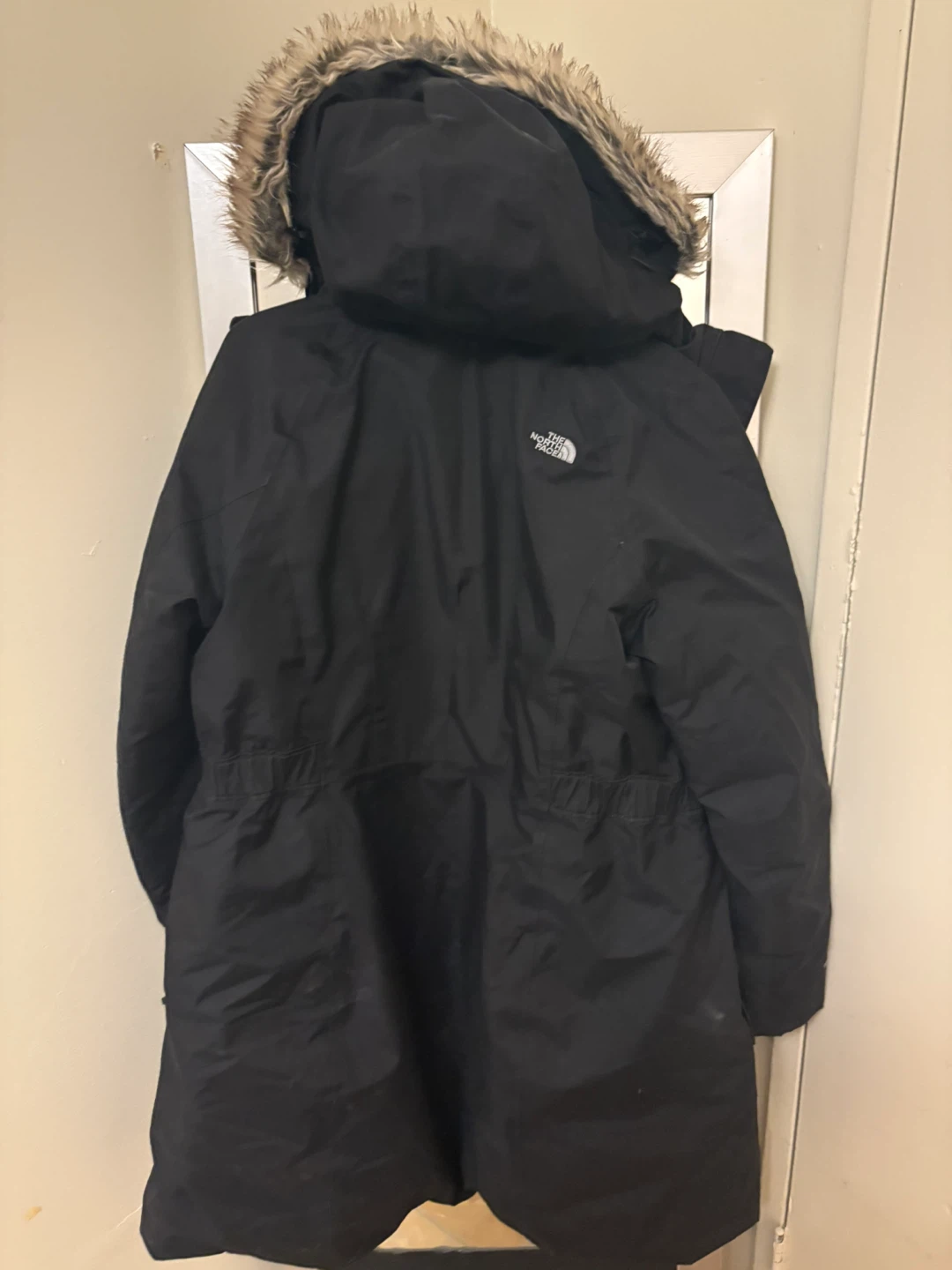 The North Face Parka - Women's Large - photo 2