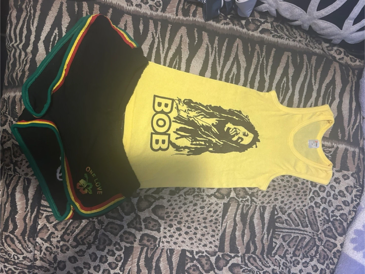 Authentic Gear Jamaica Shorts & Bob Marley Tank XL