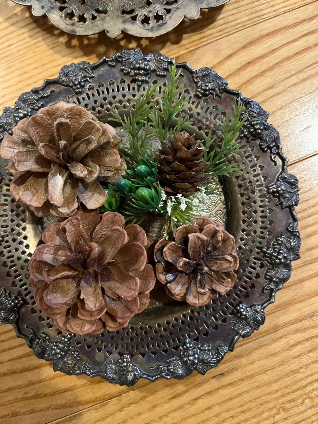 A set of decorative silver-plated dishes with pine cones - photo 4