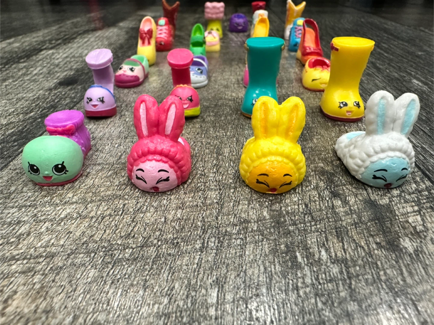 Shopkins Shoe Lot – 26 Pieces – Seasons 1–4 - photo 2