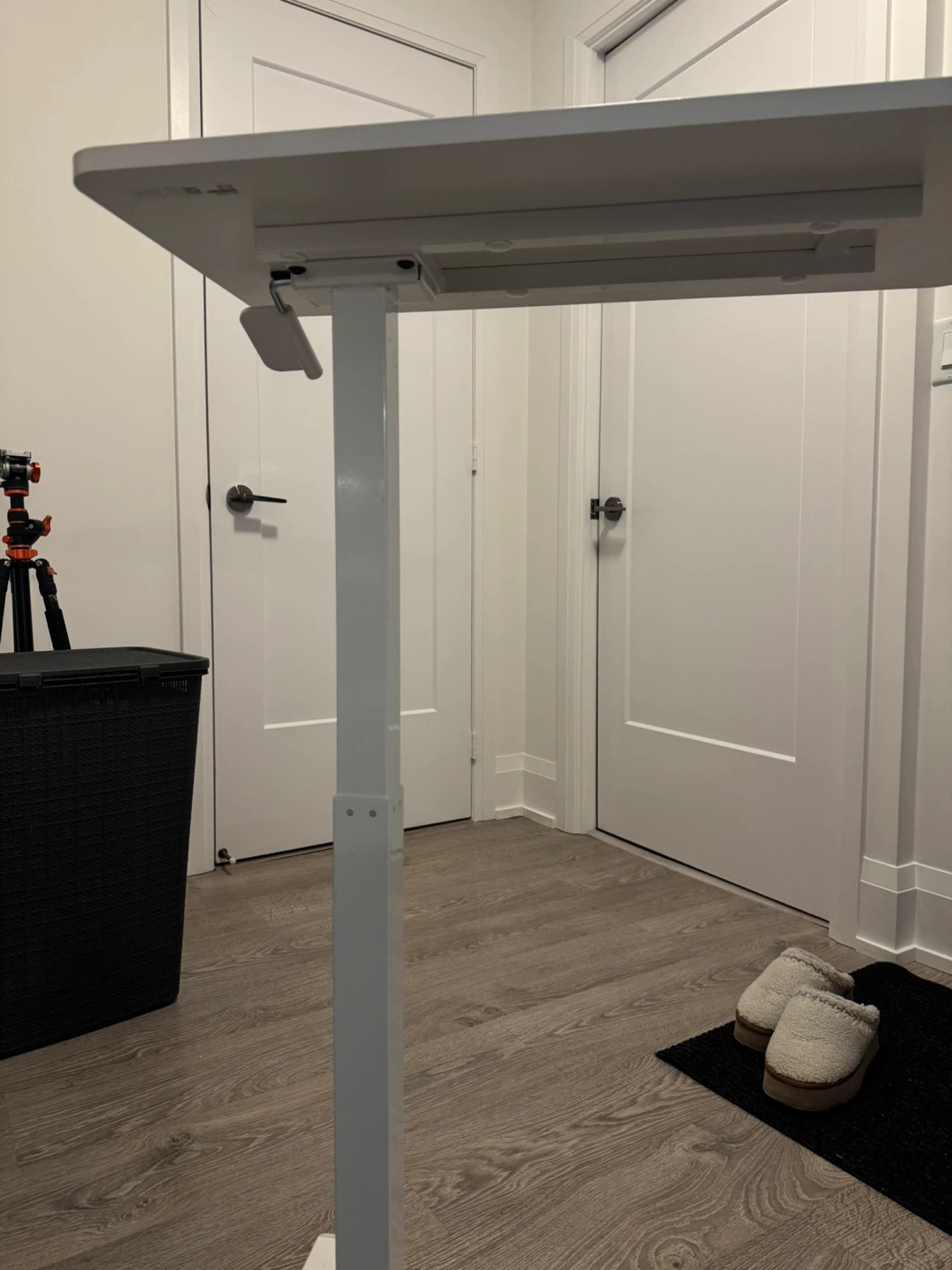 Adjustable Height White Table - photo 2