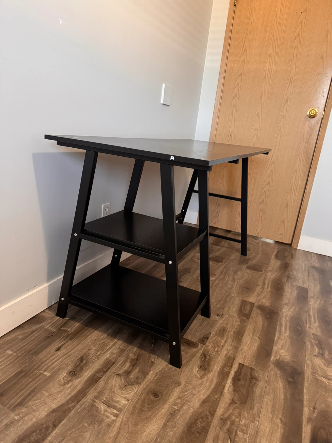 Modern 55" Computer Desk with Storage Shelves (Like New) - photo 5