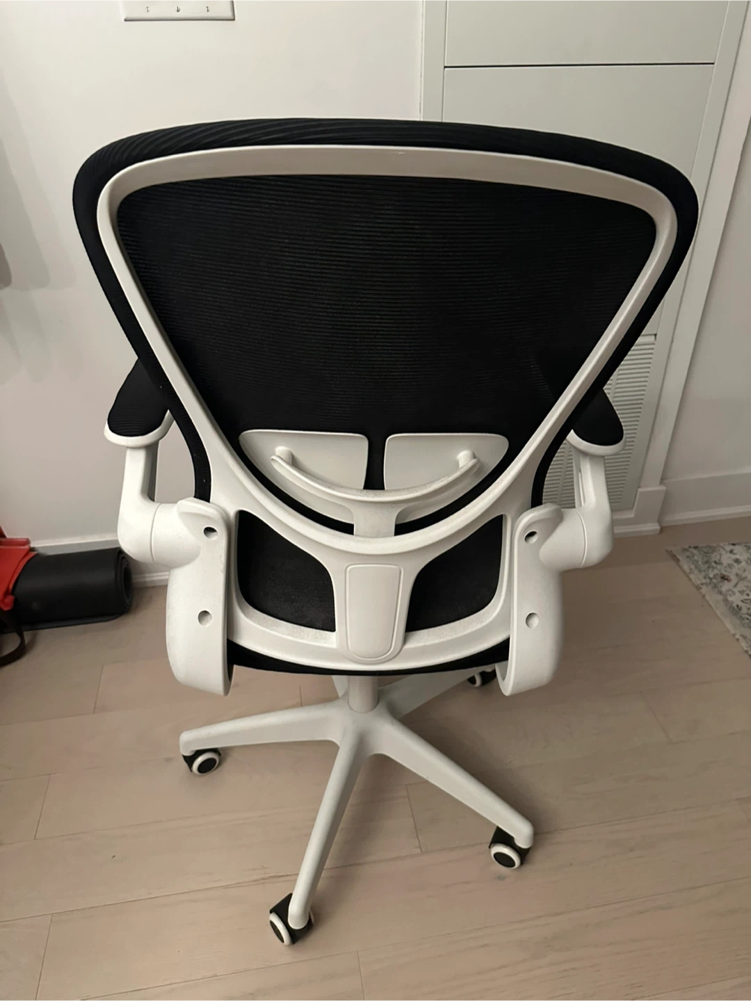 Computer Chair - Black & White - photo 3