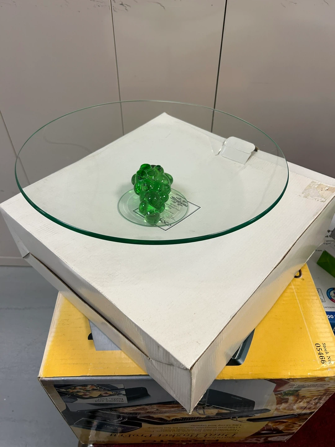 Arcoroc Cake Stand with Glass Grapes - photo 2