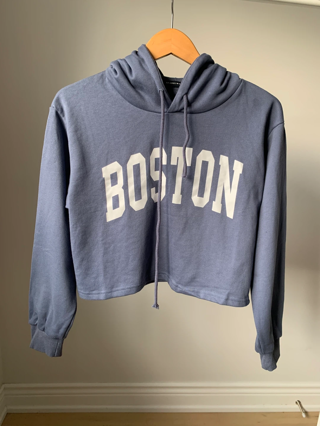 Blue Cropped “BOSTON” Hoodie – New, Relaxed Fit - photo 3