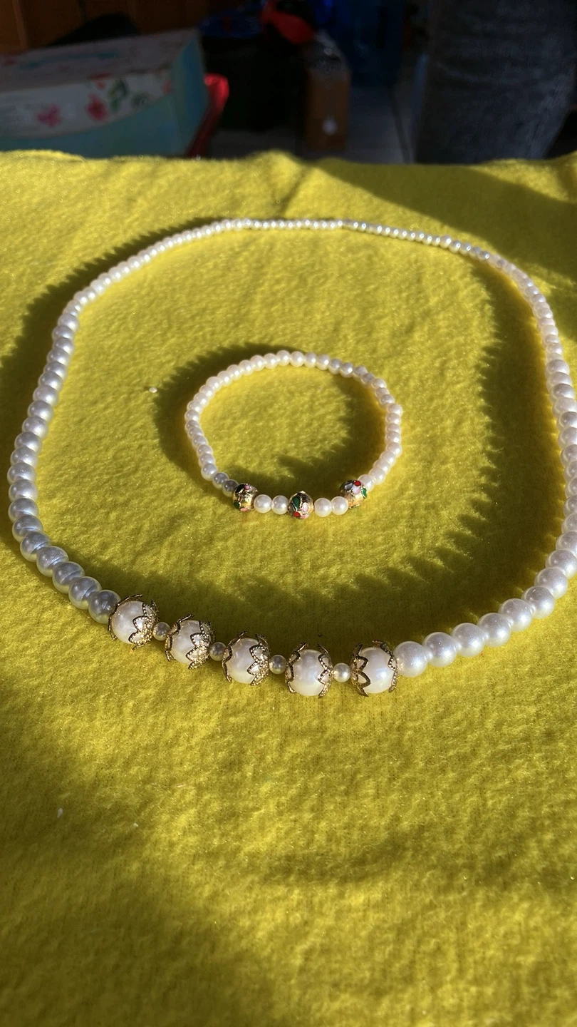 Pearl Necklace and Bracelet Set - photo 2