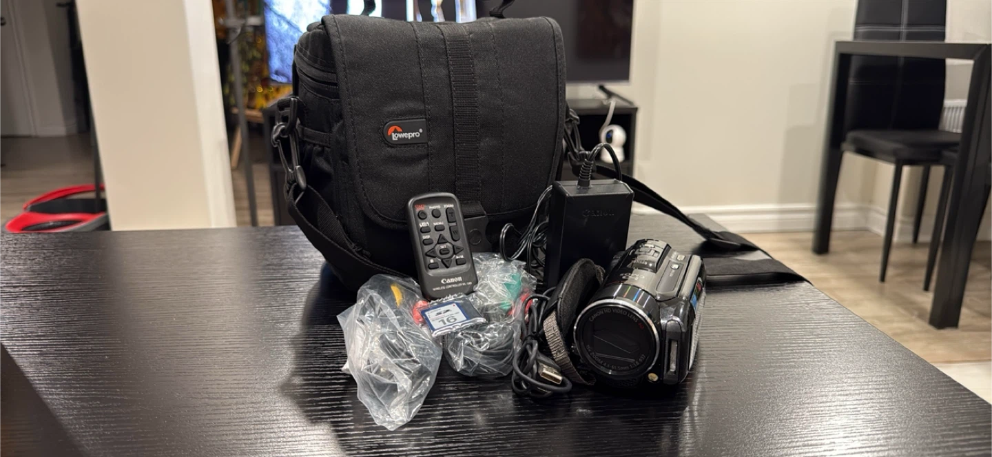 Canon VIXIA HF M30 HD Camcorder
