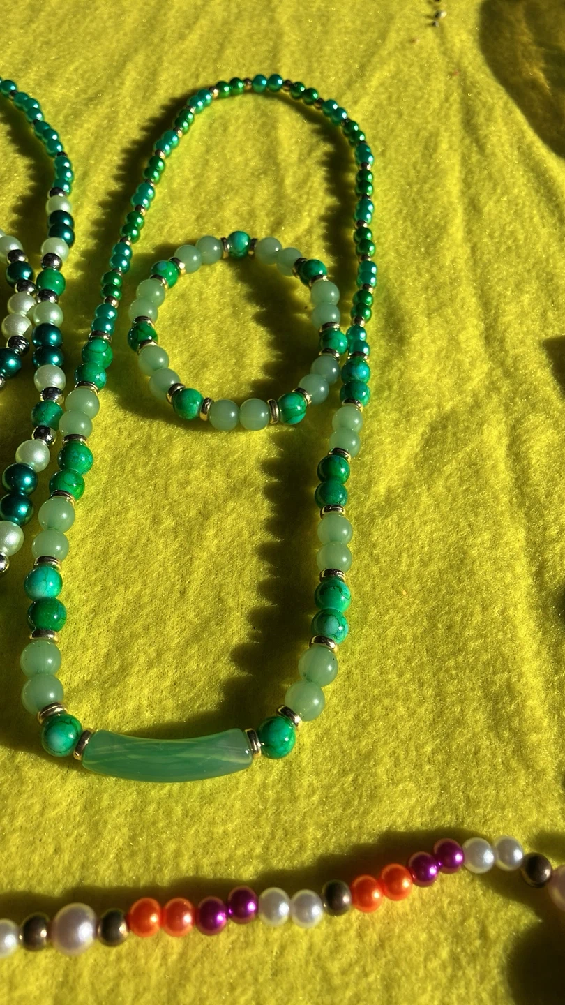 Handmade Green Beaded Necklace & Bracelet Set - photo 3