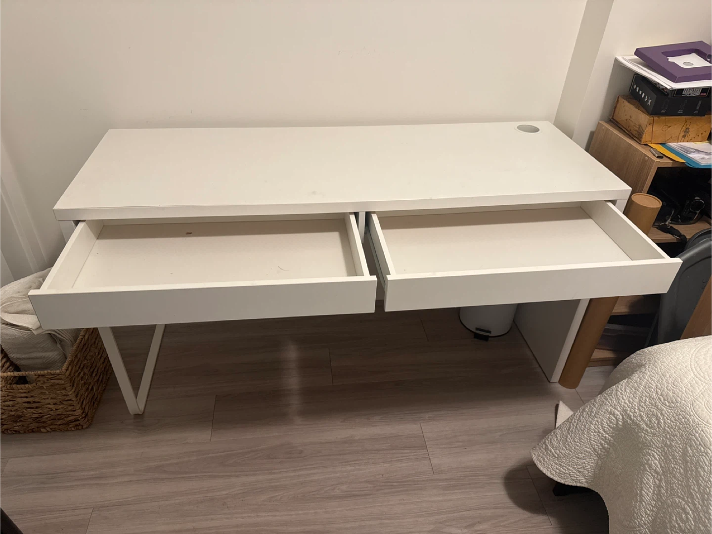White Desk with Drawers - photo 2