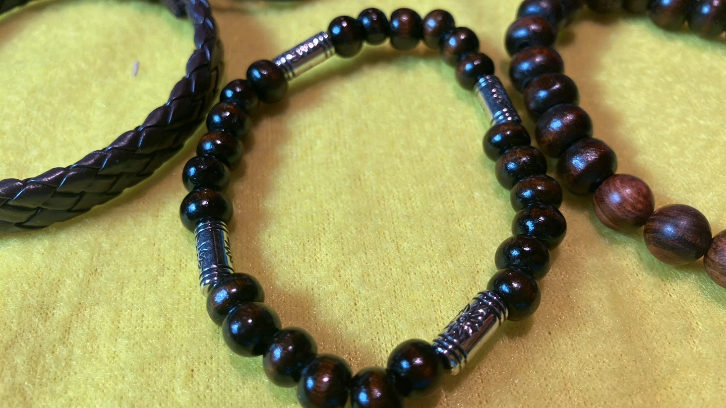 Assorted Wood Bead Bracelets - Stylish Accessories - photo 5