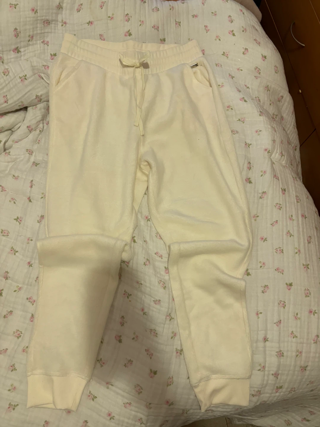 Adore Me Cream Loungewear Set - photo 2