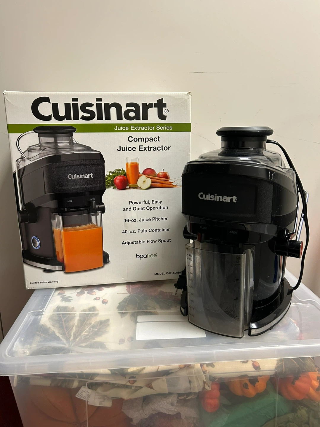 Cuisinart Compact Juice Extractor - Like New! - photo 3