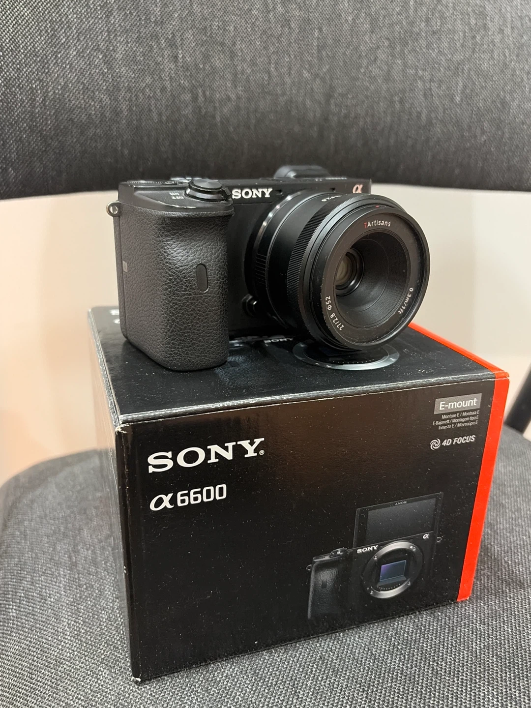 Sony Alpha a6600 Camera with AF 27mm F2.8 Lens - photo 2
