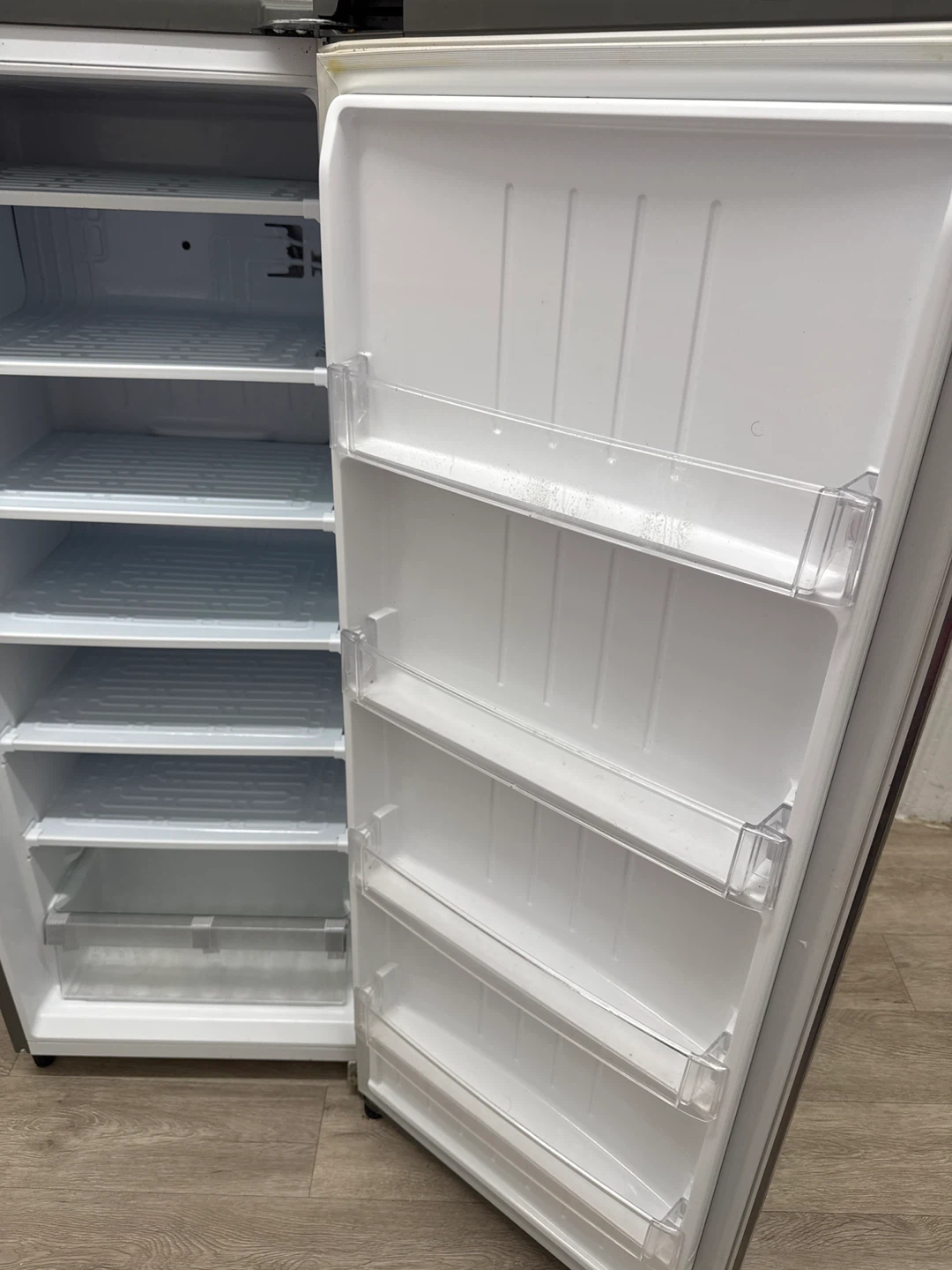 LG freezer refrigerator - Silver - photo 4