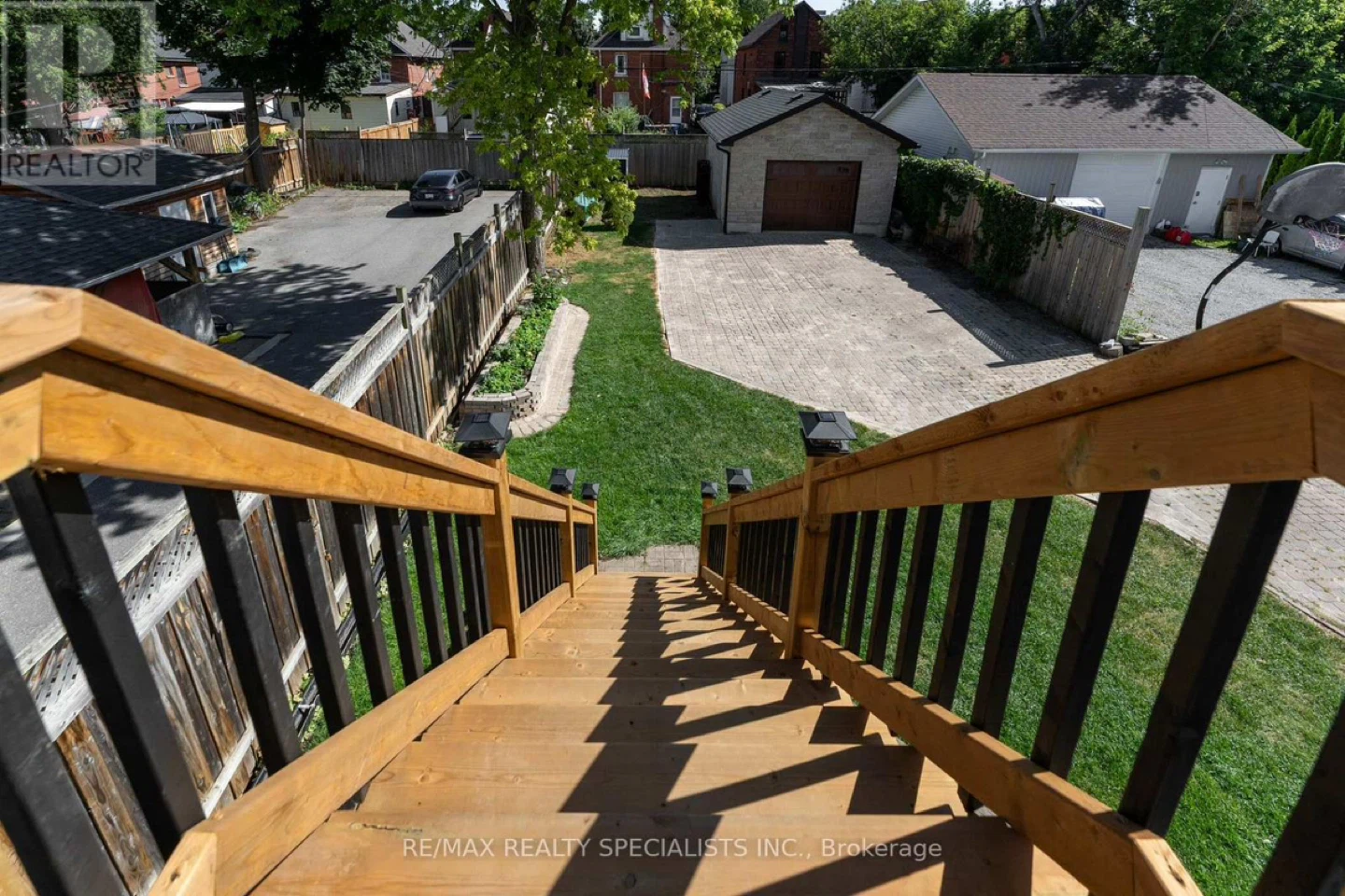 UPPER UNIT FOR RENT – OSHAWA - photo 2