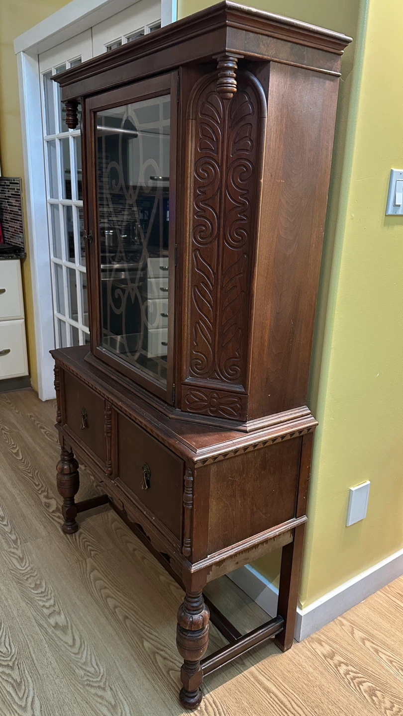 Elegant Solid Wood Antique China Display Cabinet (CAN DELIVER) - photo 3