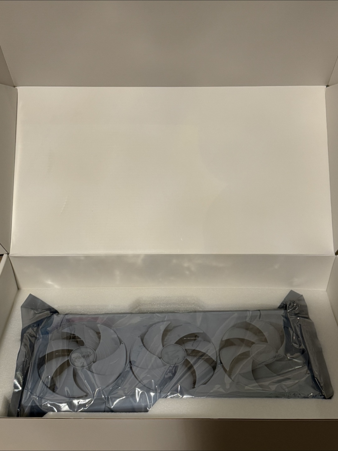 Gigabyte AORUS master ice GeForce RTX 5090- NEW - photo 5