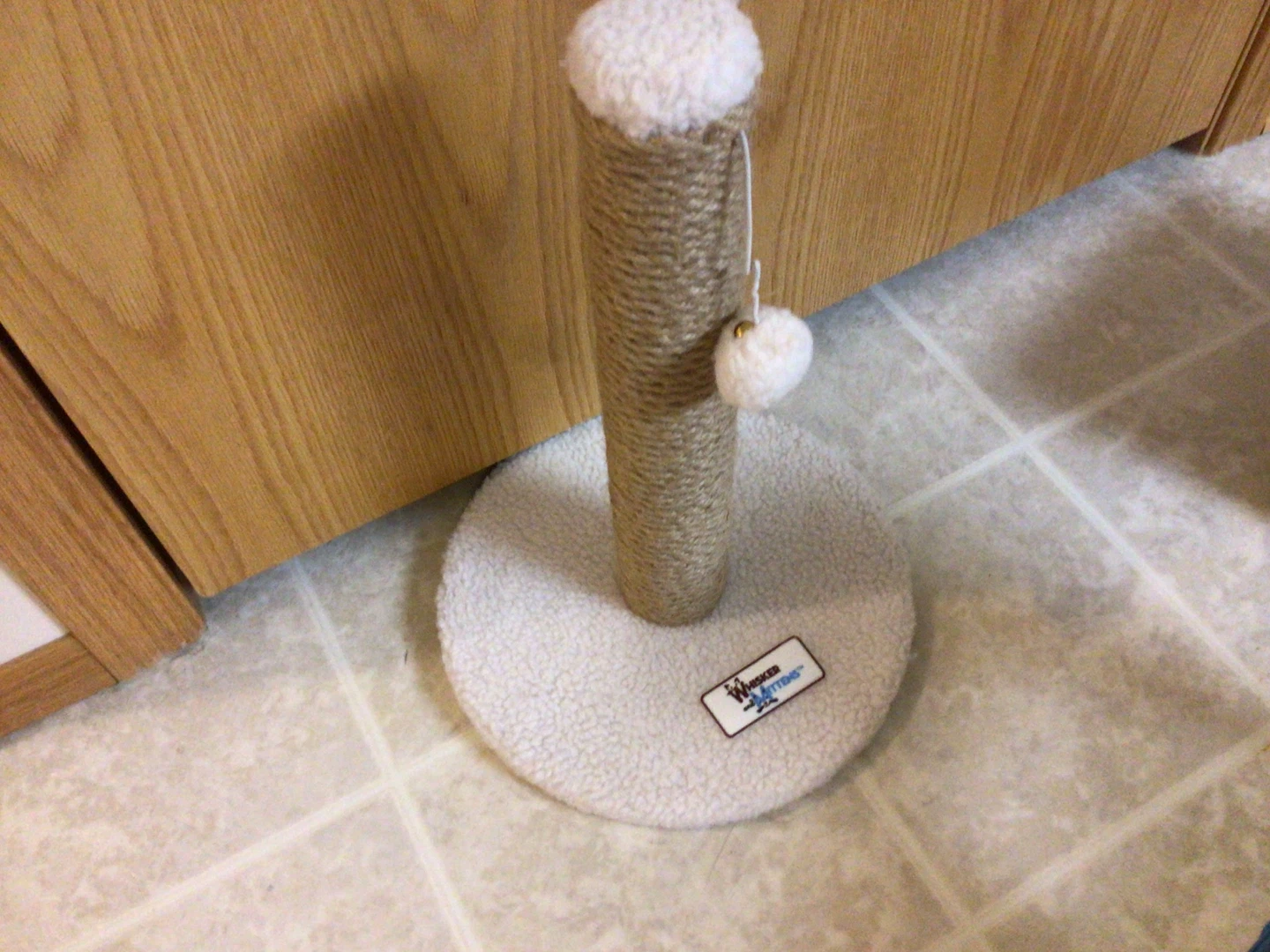 Whiskers & Mittens Cat Scratching Post - photo 3