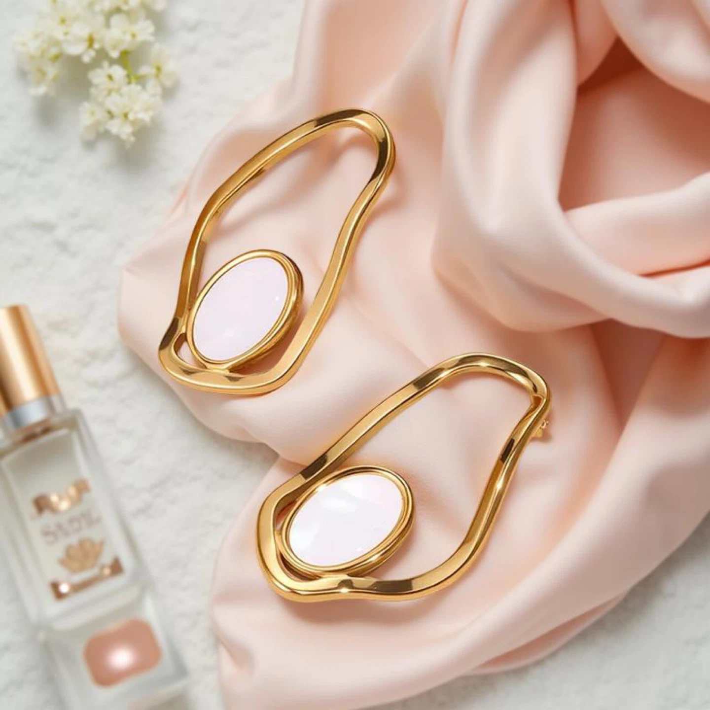 Pearl Aura Earrings