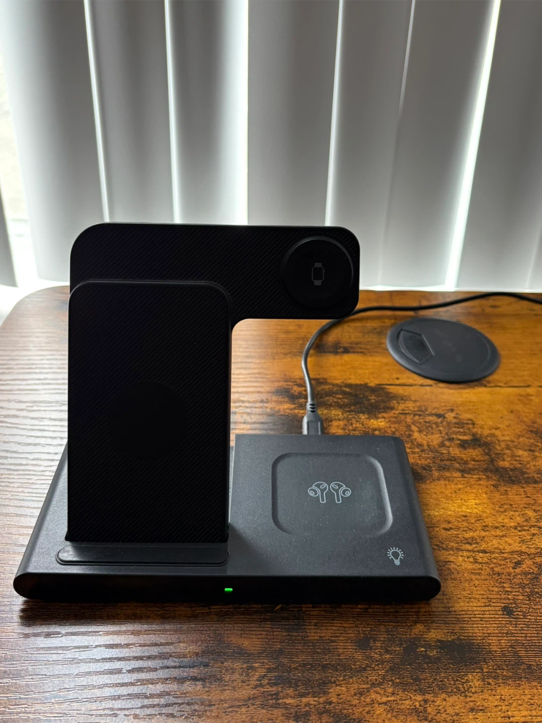 🥕 3 in 1 Wireless Charging Station - Foldable Flexible