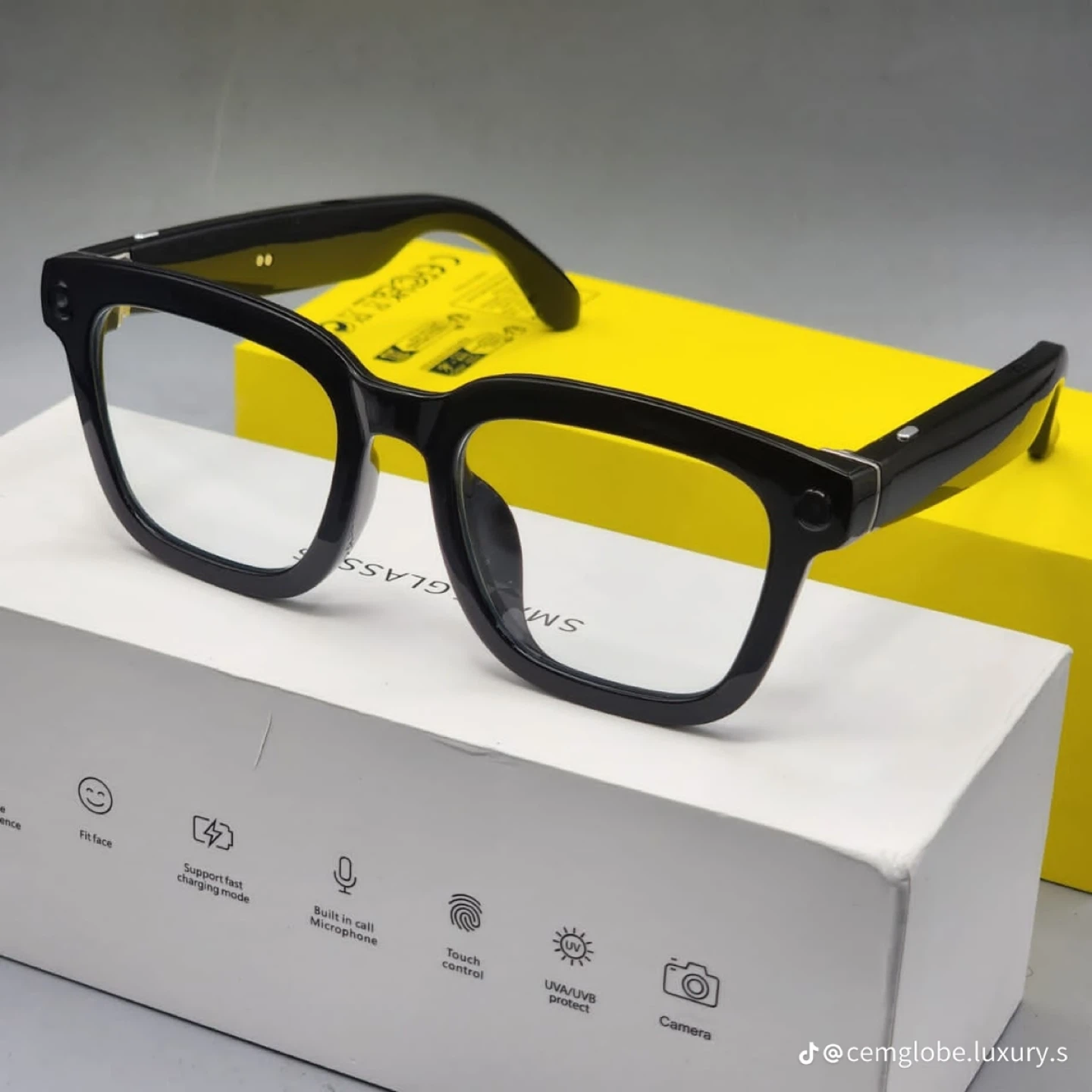Intelligent Glasses with Camera & Microphone - Black