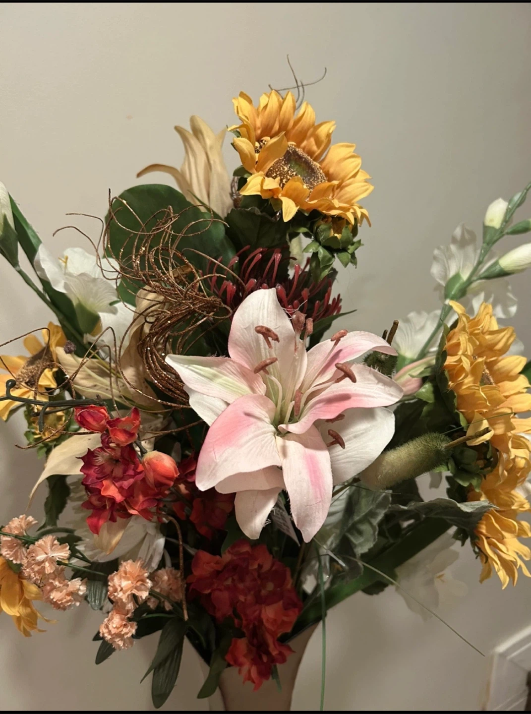 🥕Decorative Vase with Artificial Flowers - photo 2