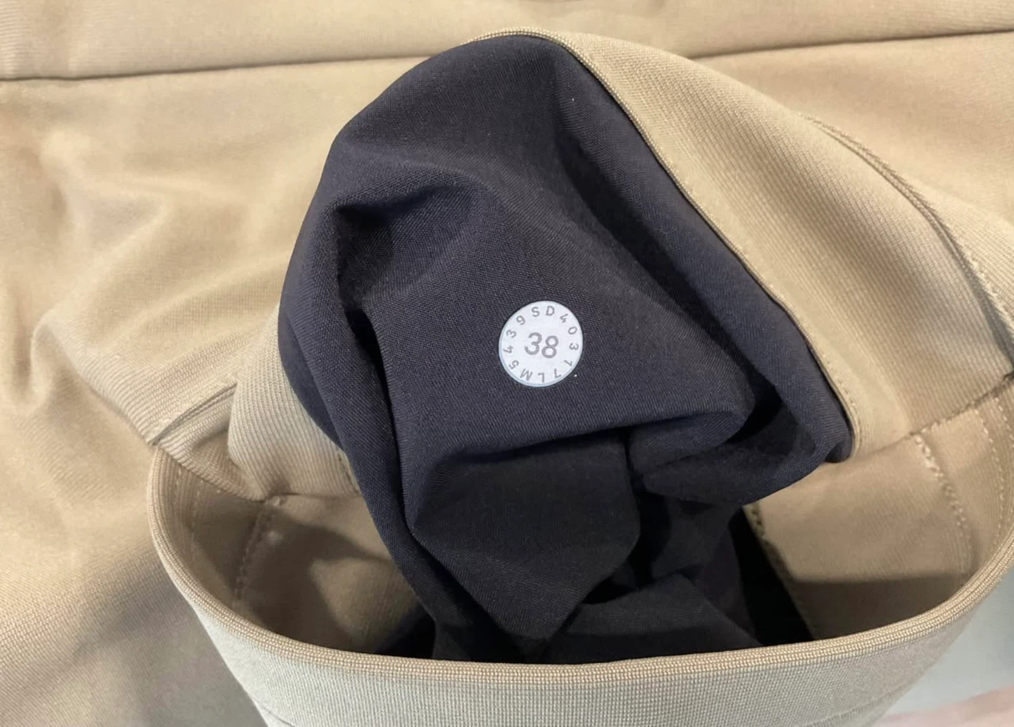 Lululemon Commission Pants Size 38 - photo 3