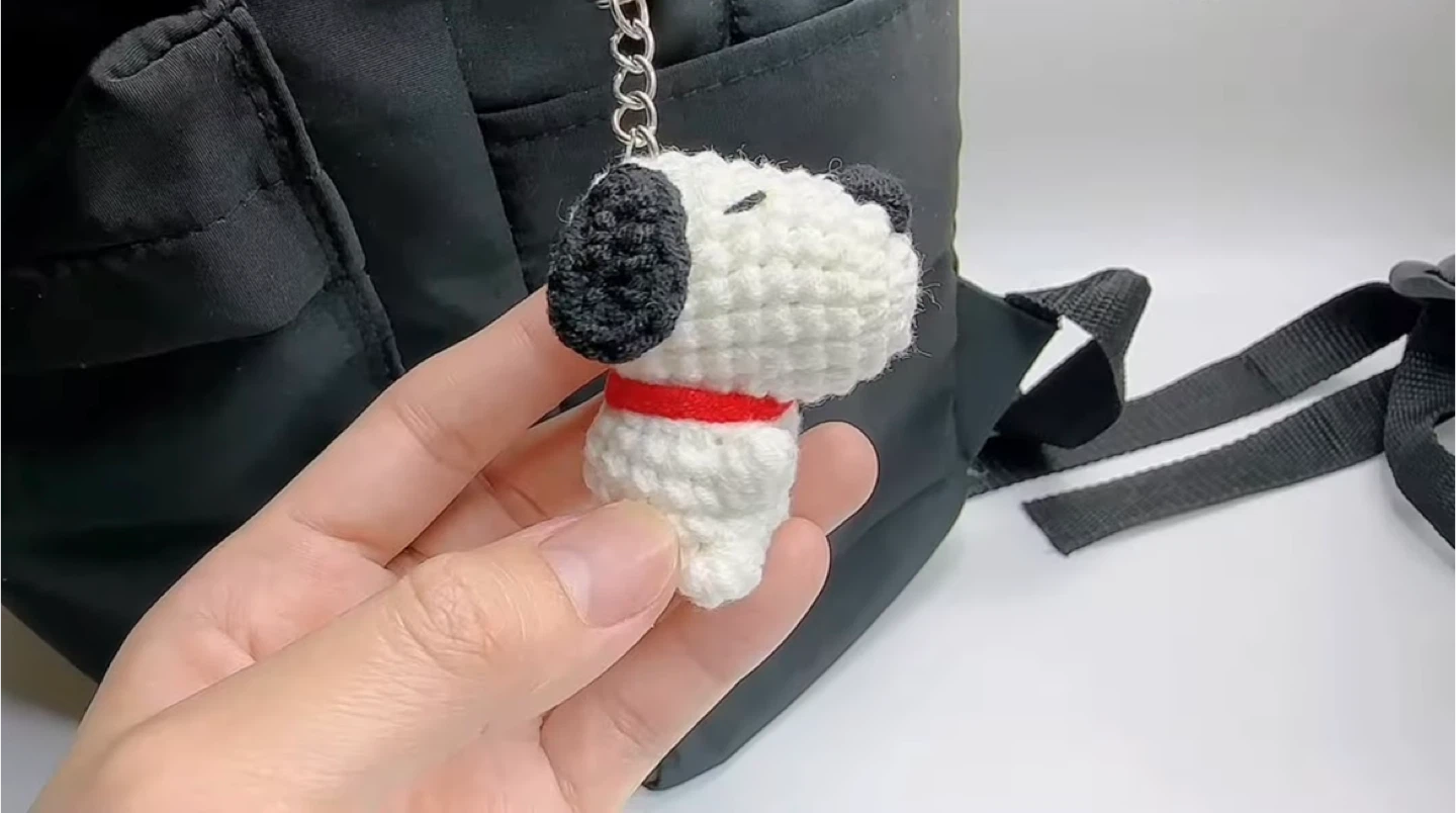 Crochet Snoopy Couple Keychains - photo 5