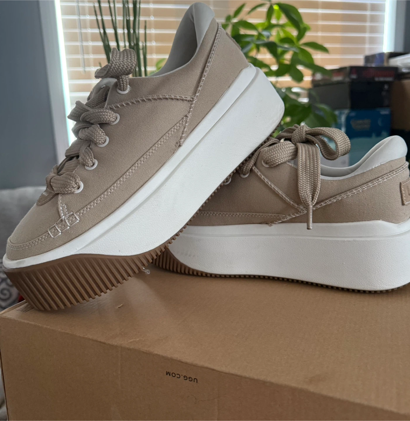 UGG W EZ-DUZZIT ESSENTIAL LACE UP Size 10
