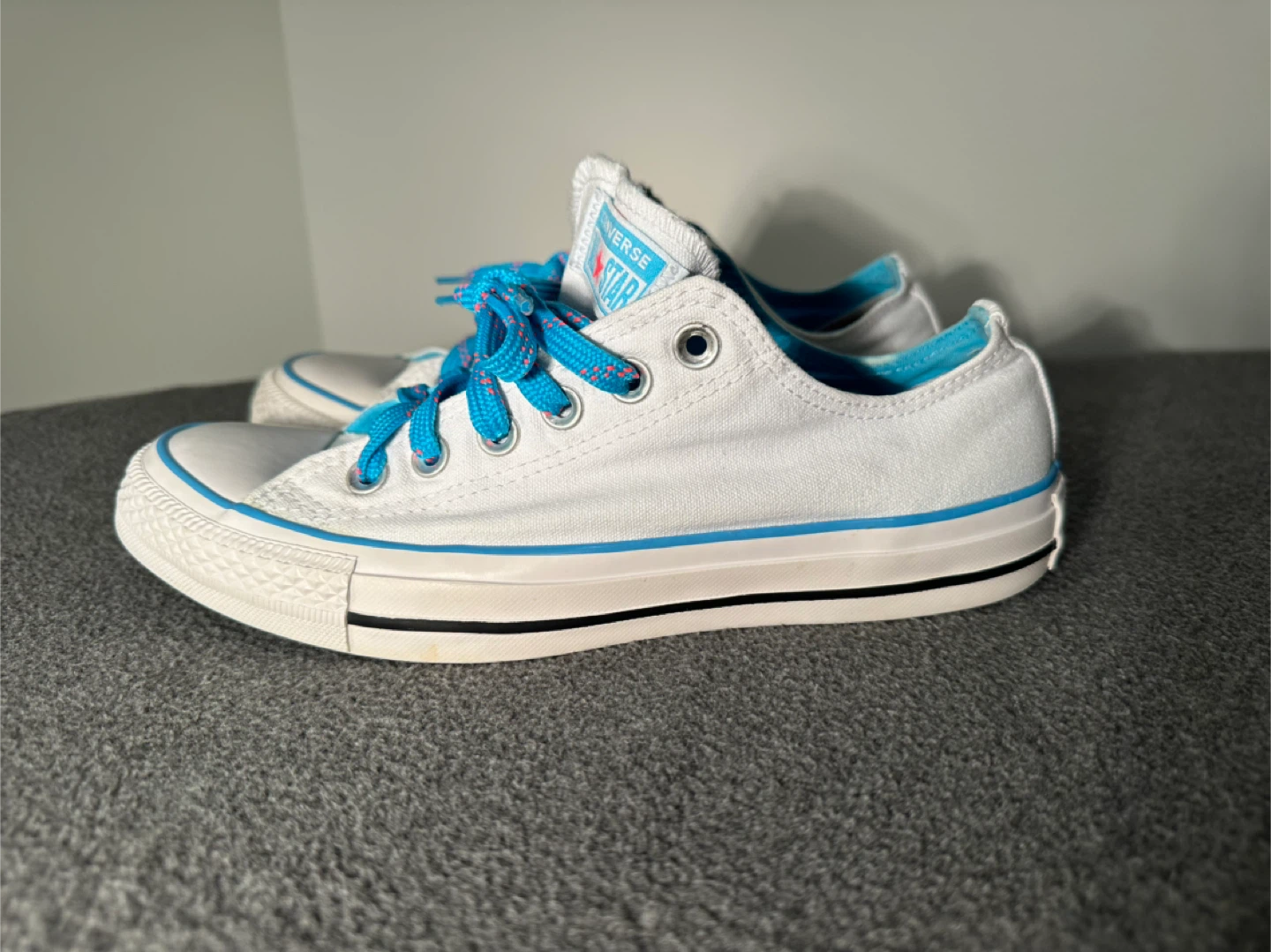 Converse All Star Low Top - Size 8 (Women's)