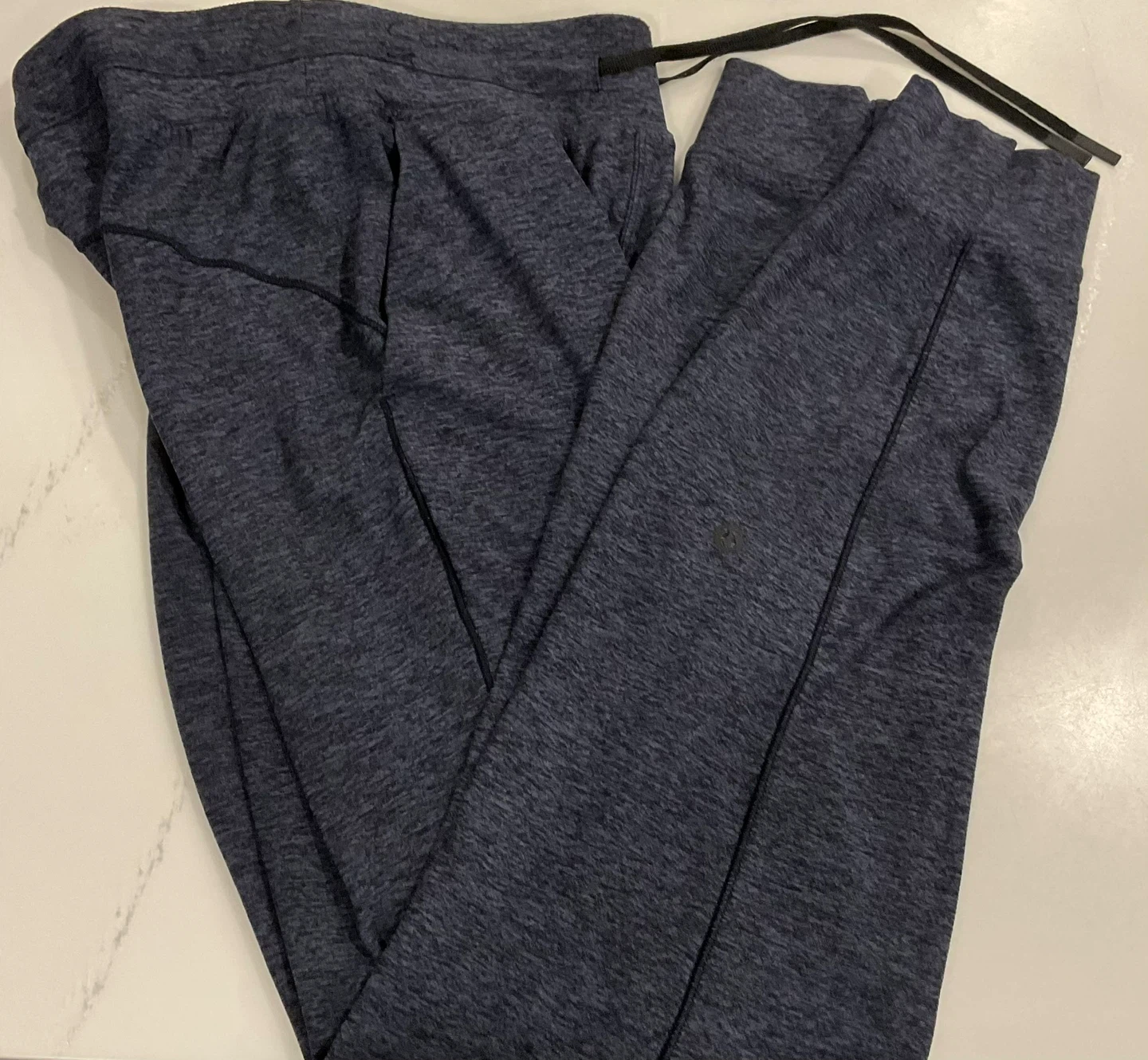 Lululemon “Ready to rulu ” Jogger- Size 4 - photo 3