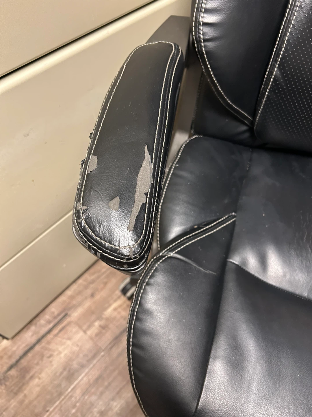 Black Office Chair - photo 2