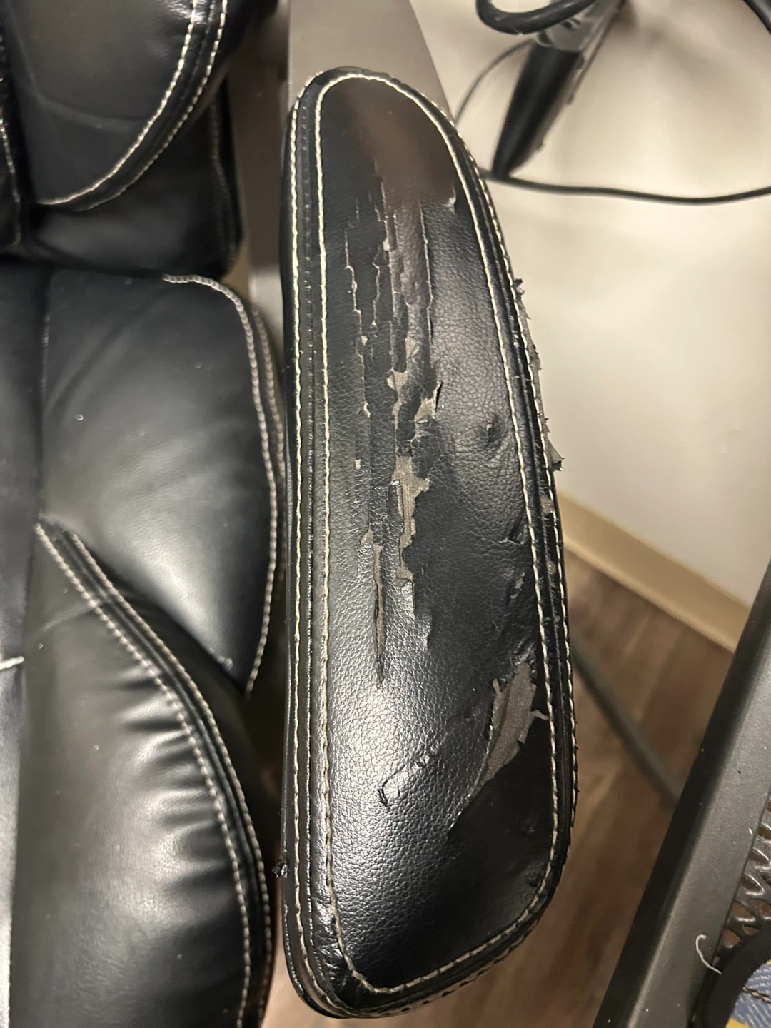 Black Office Chair - photo 3