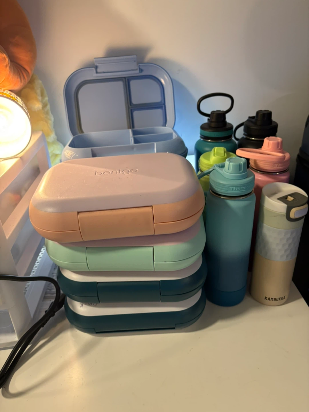 Bentgo Lunch Boxes - Variety of Colours - photo 3