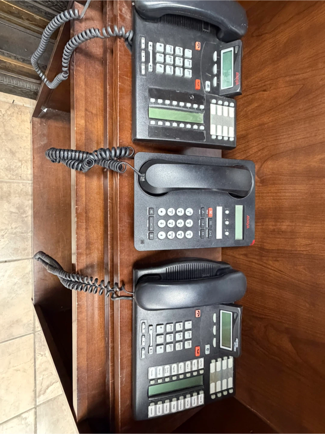 Avaya / Northern telecom  Office Desk Phone - photo 2