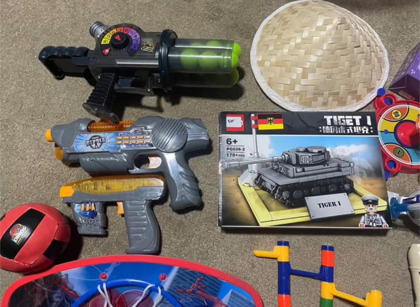 Mixed Toys: Puzzle, Guns, building blocksTank - photo 4