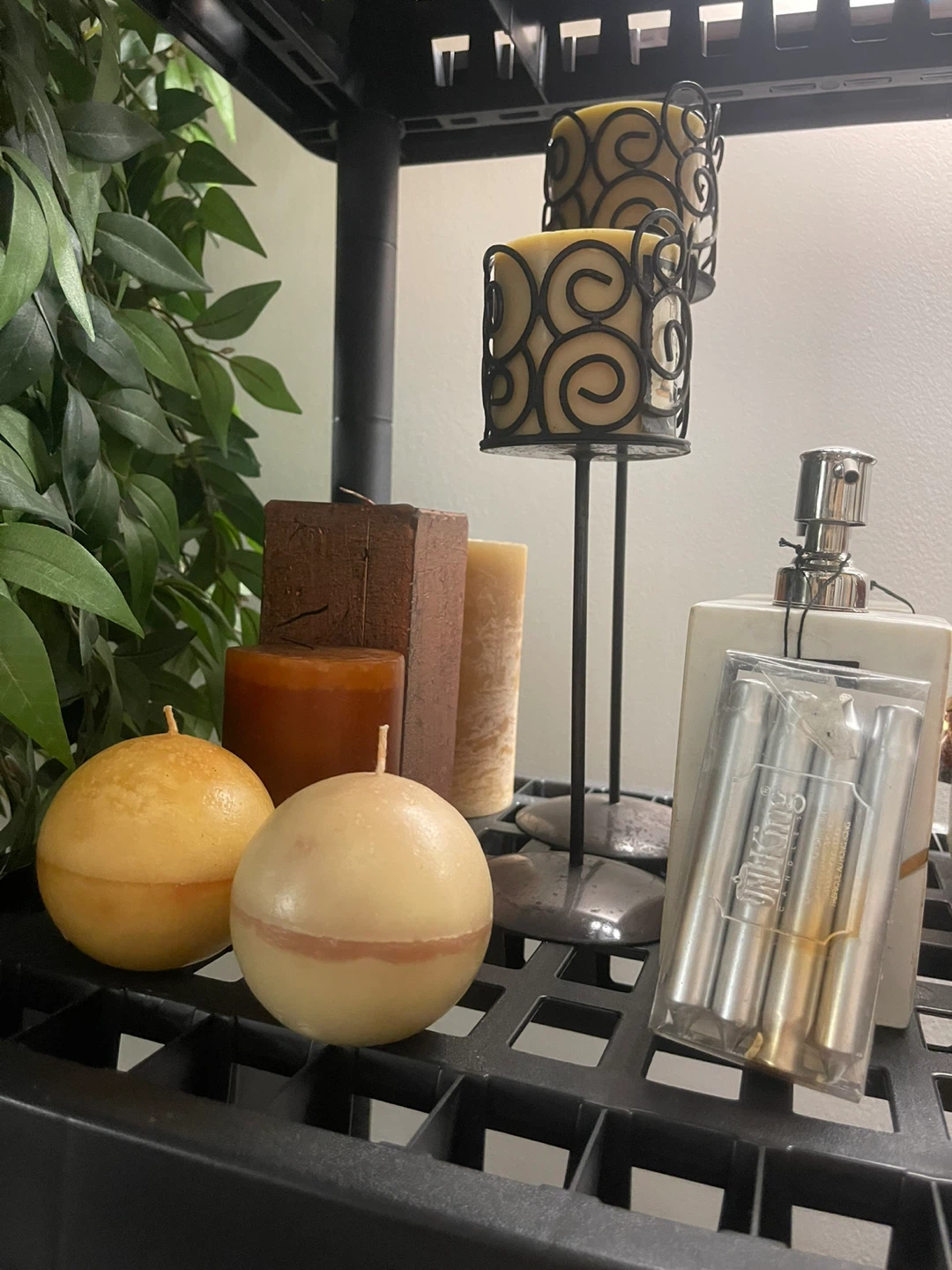Assorted Candles and Candle Holders 🥕 - photo 2
