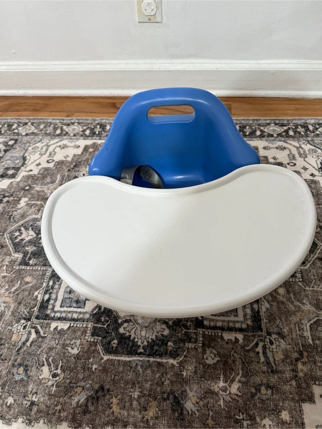Upseat Floor and Booster Seat - Blue