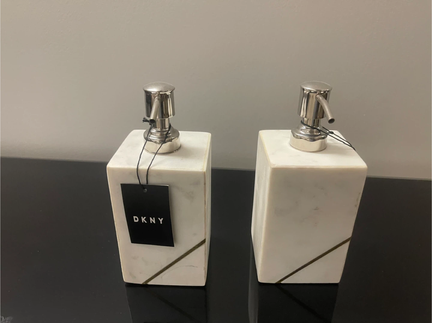 DKNY Marble Soap Dispenser Set 🥕