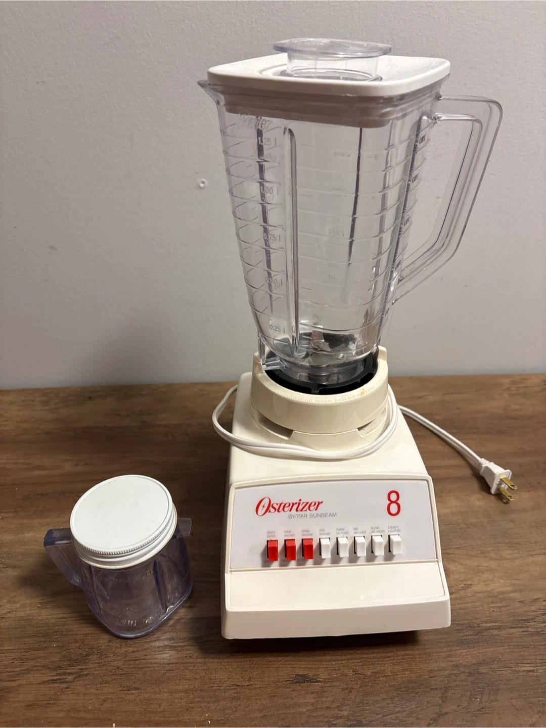 Osterizer Blender + Measuring Cup - photo 5